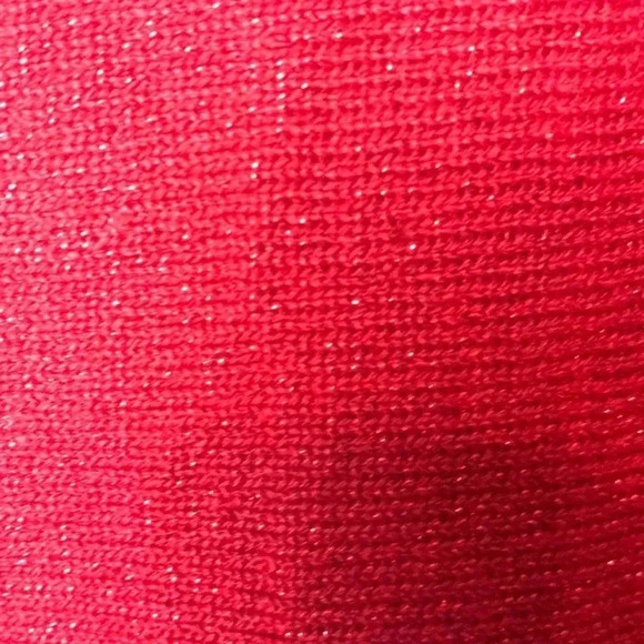 IN STUDIO WO SZ 2X RED METALLIC SWEATER & CHRISTMAS ACCENT NECKLACE - Picture 9 of 11
